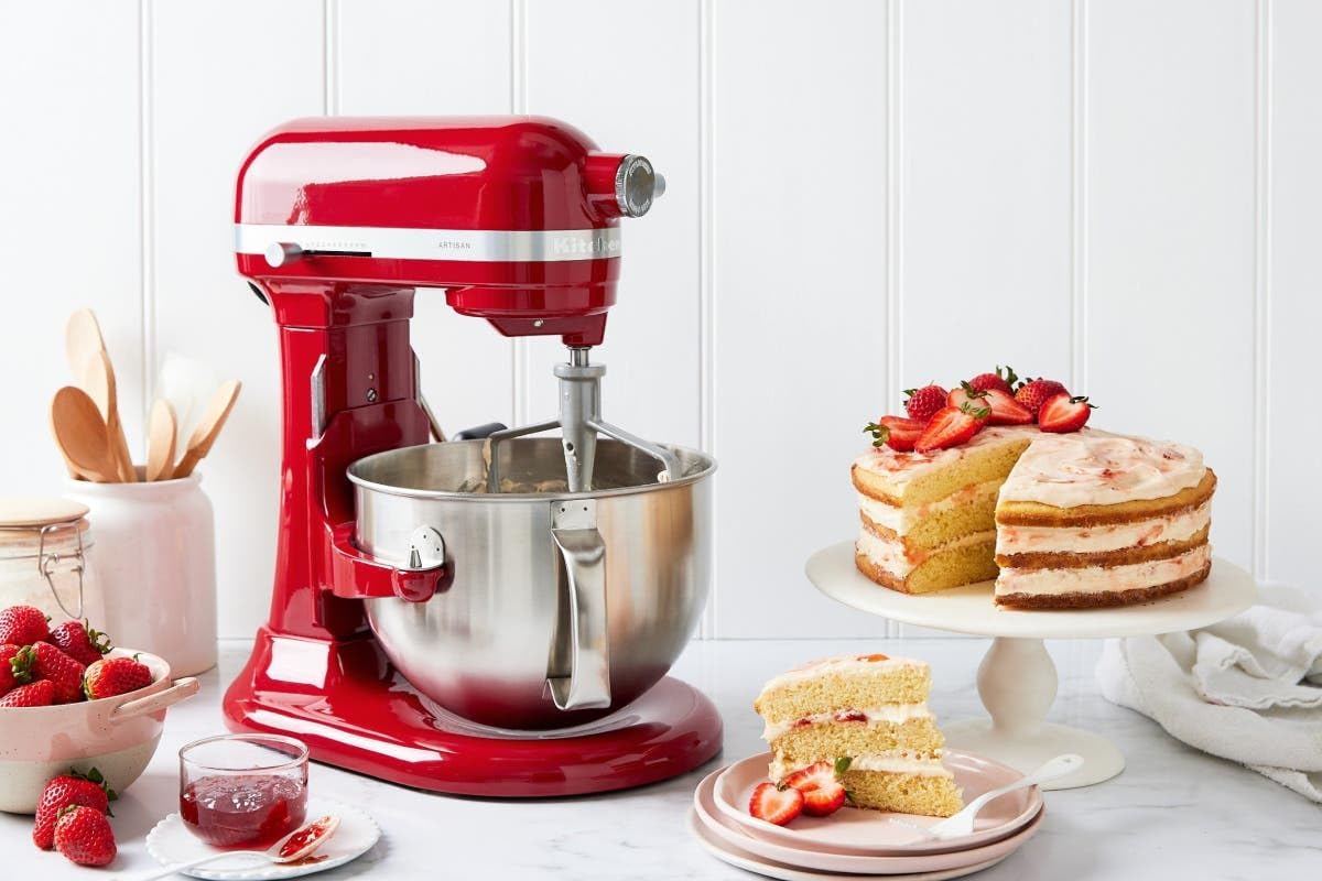 KitchenAid 5.6L Artisan Bowl-Lift Stand Mixer - Empire Red (5KSM60SPXAER)
